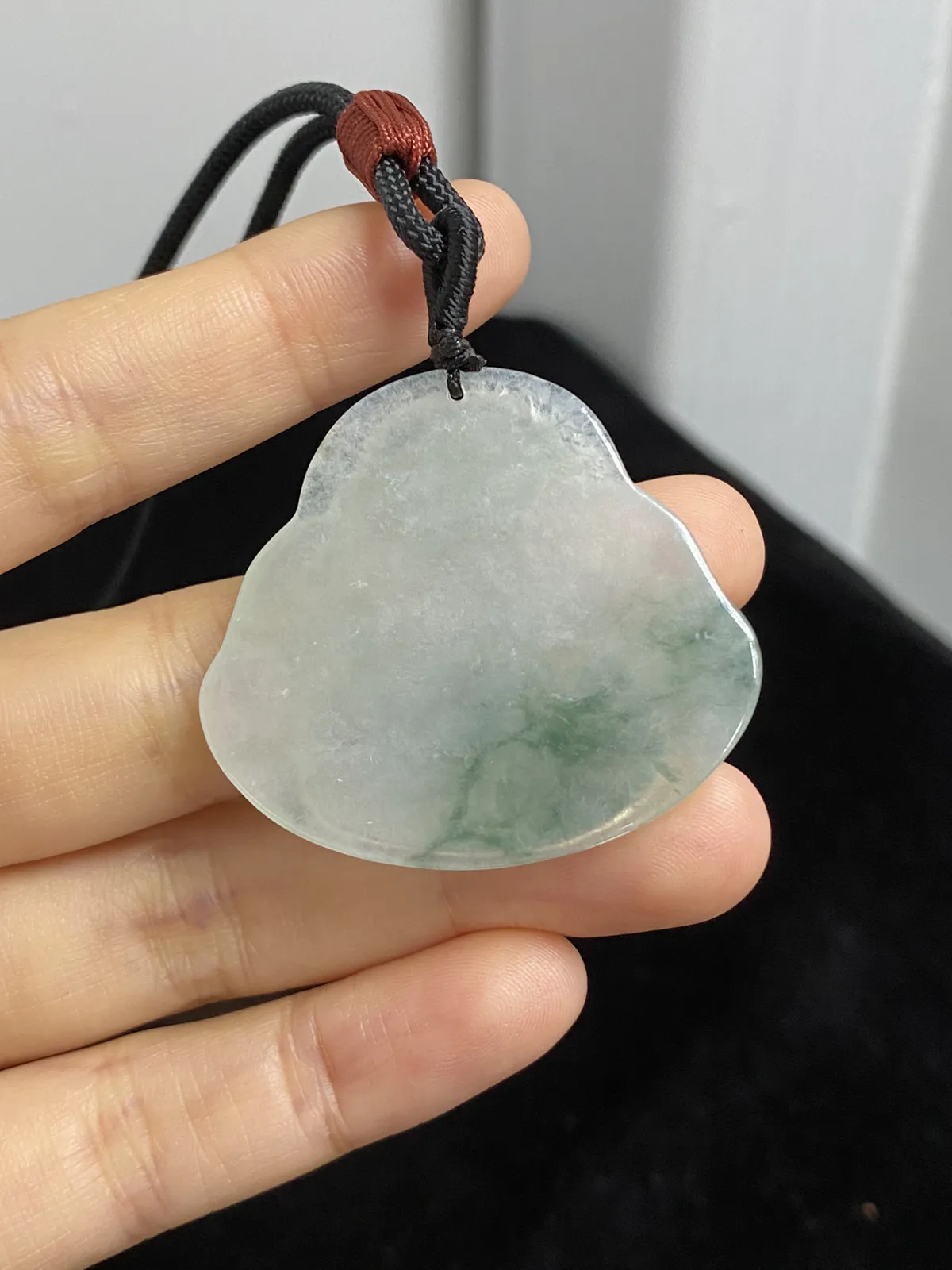 翡翠糯化种飘绿吊坠