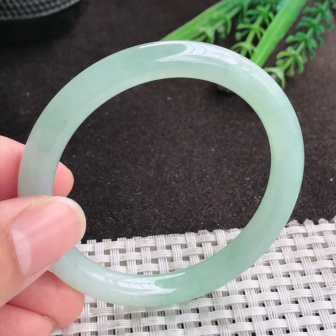 天然A货翡翠51.5/7.6/7.7老坑冰纯起胶冰晴绿圆条手镯小圈口细条玉镯