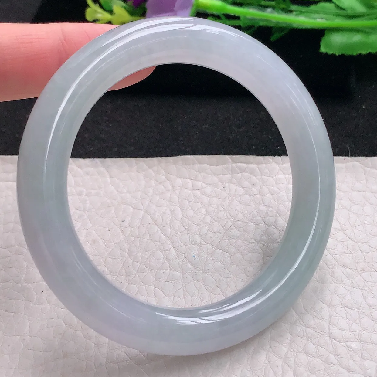 cc自然光56.6*10.5美人镯 翡翠a货玉手镯冰胶纯清爽圆条珠宝玉手环