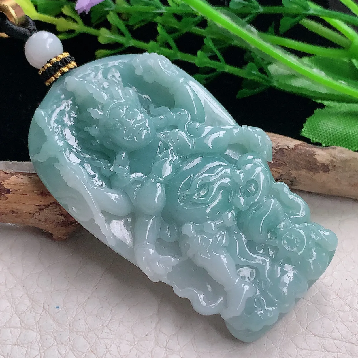 mut自然光61*38.3*9.6天然缅甸翡翠蓝韵不动冥王玉吊坠 玉挂件