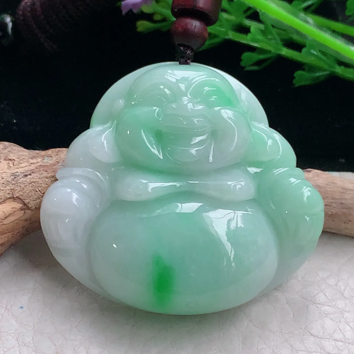 zen自然光42*45.6*12.5缅甸翡翠a货饱满飘绿大佛公 弥勒佛玉吊坠 玉挂件