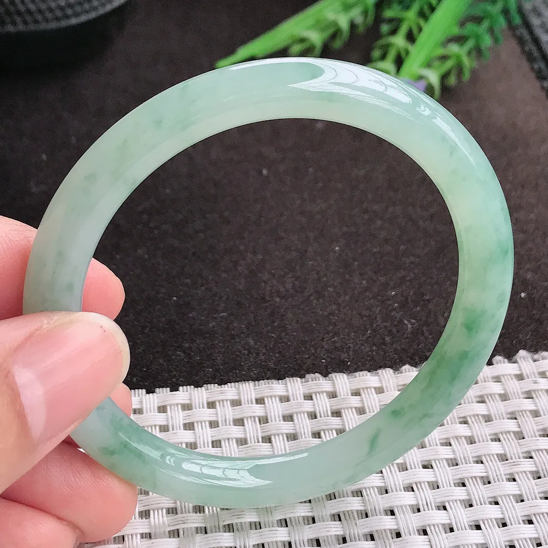 天然A货翡翠55/7.6/8老坑冰胶果冻冰飘花圆条手镯玉镯