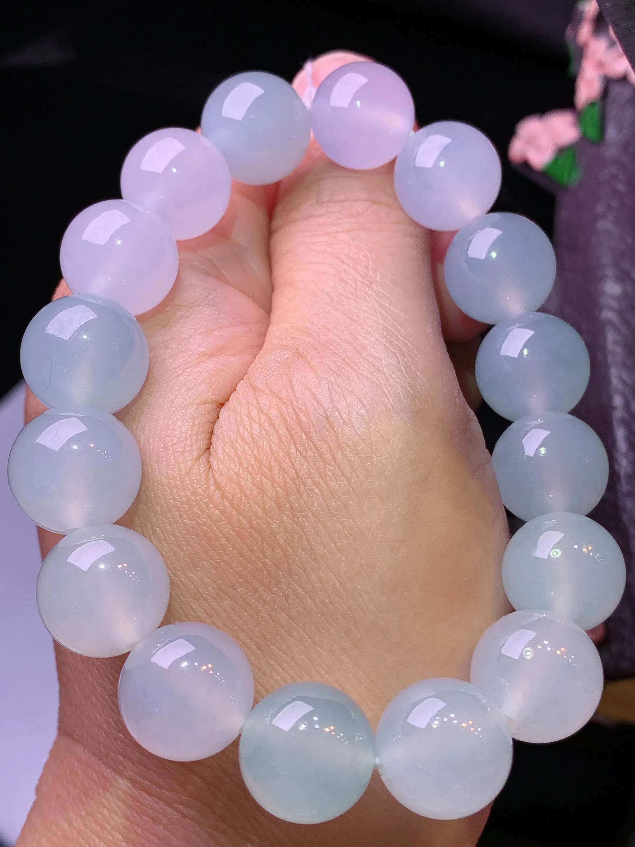 冰种圆珠手链 玉质细腻 水润亮眼 色泽艳丽 整体尺寸12.3