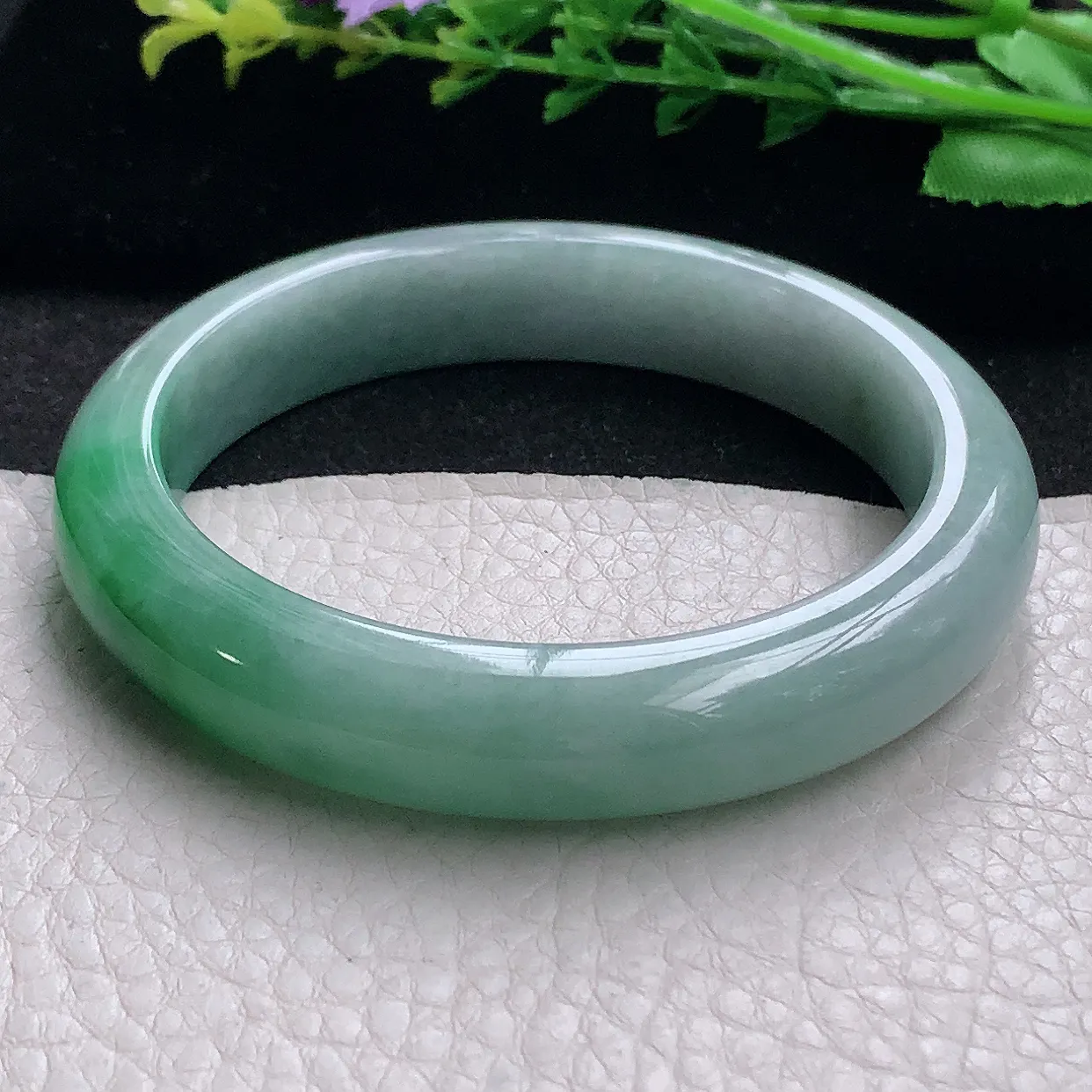 nr大圈口61.5*12.6*8.8平安镯 翡翠a货玉手镯辣绿宽边珠宝玉手环