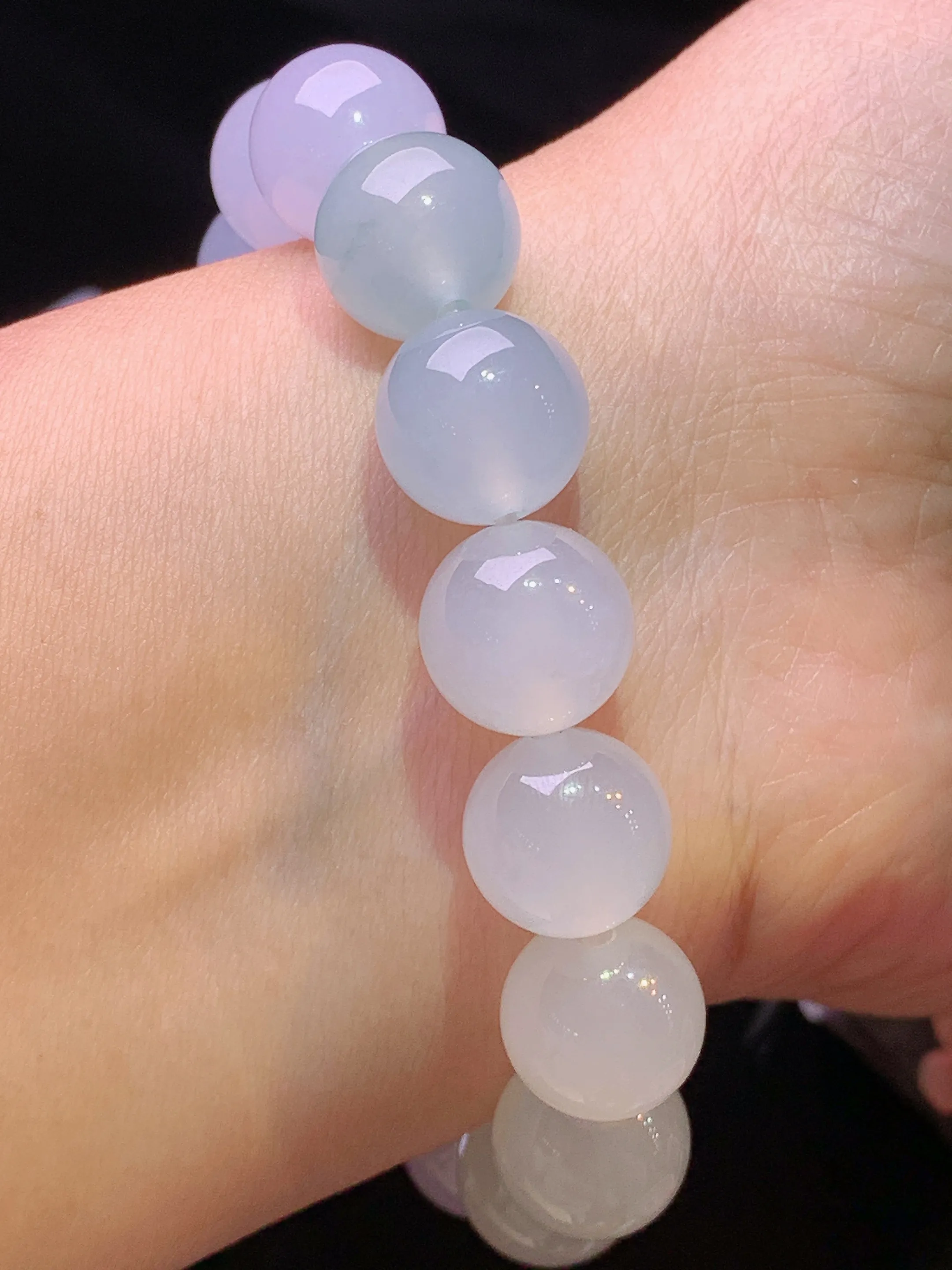 冰种圆珠手链 玉质细腻 水润亮眼 色泽艳丽 整体尺寸12.3