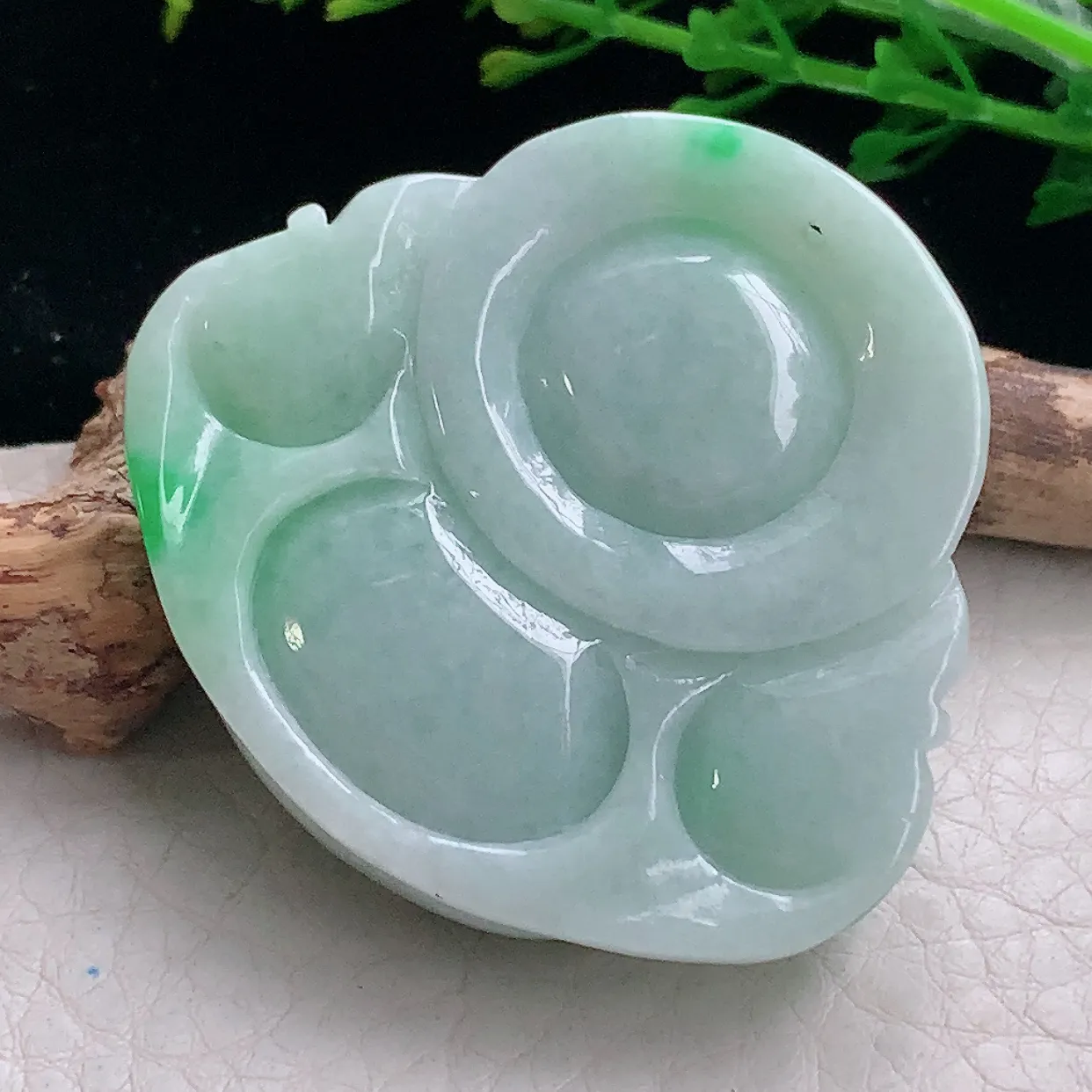 zen自然光41.3*44.8*12.8缅甸翡翠a货饱满飘绿佛公 弥勒佛玉吊坠 毛衣坠