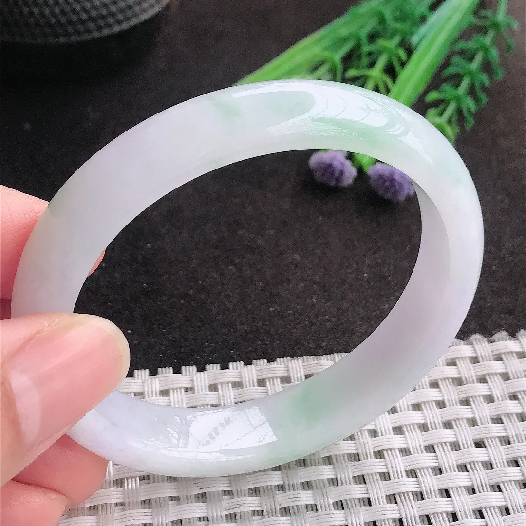 天然A货翡翠55/47.8/12.5/7.8老坑秀气温润飘花贵妃手镯宽边玉镯