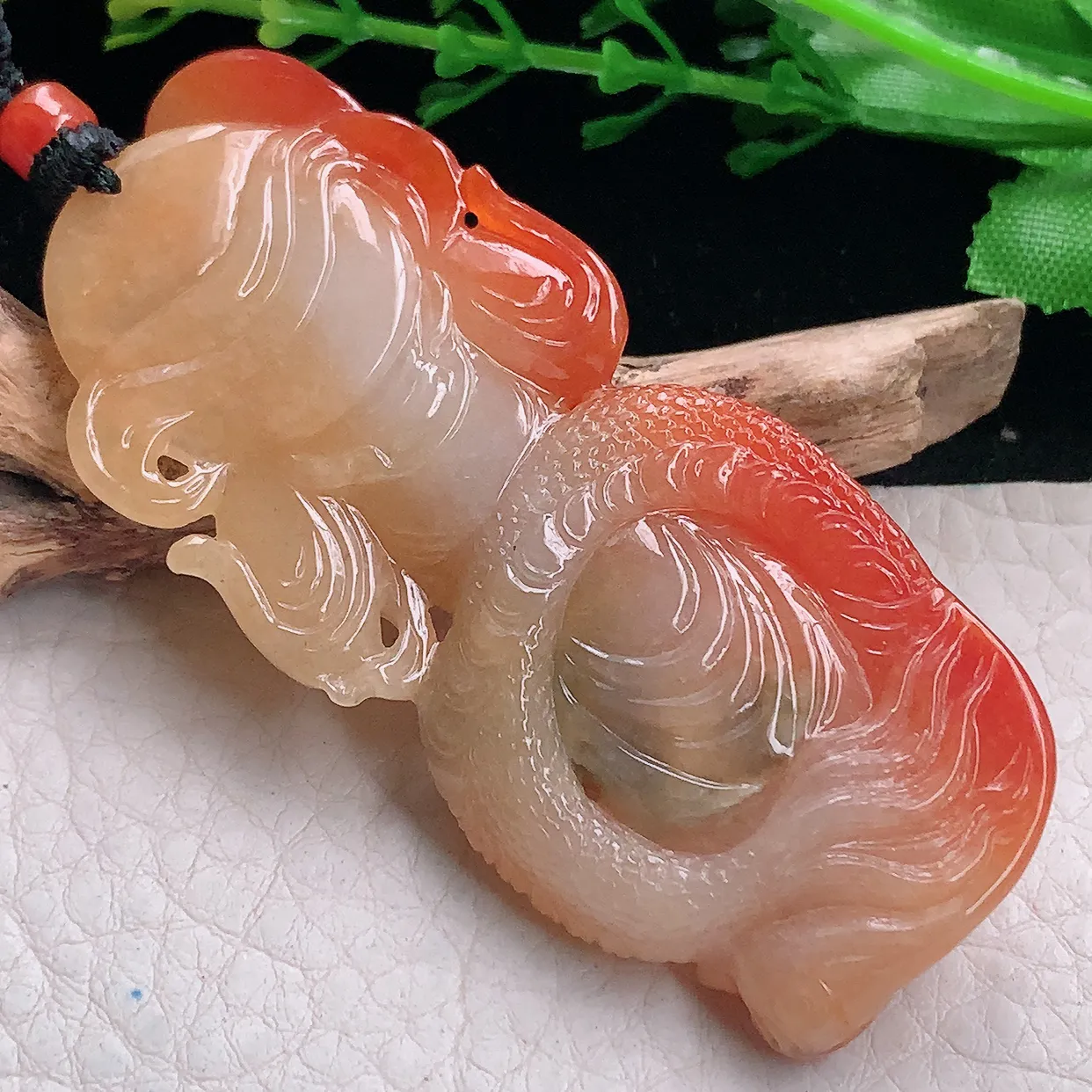 mut自然光68.5*30.5*10天然缅甸翡翠红翡持刀关公 玉关公玉吊坠 玉挂件