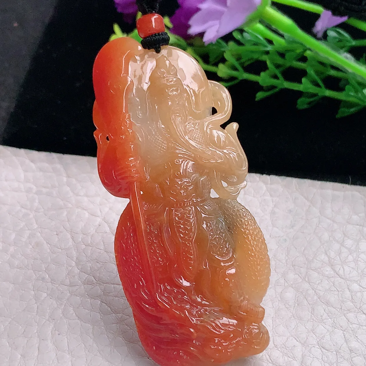 mut自然光68.5*30.5*10天然缅甸翡翠红翡持刀关公 玉关公玉吊坠 玉挂件