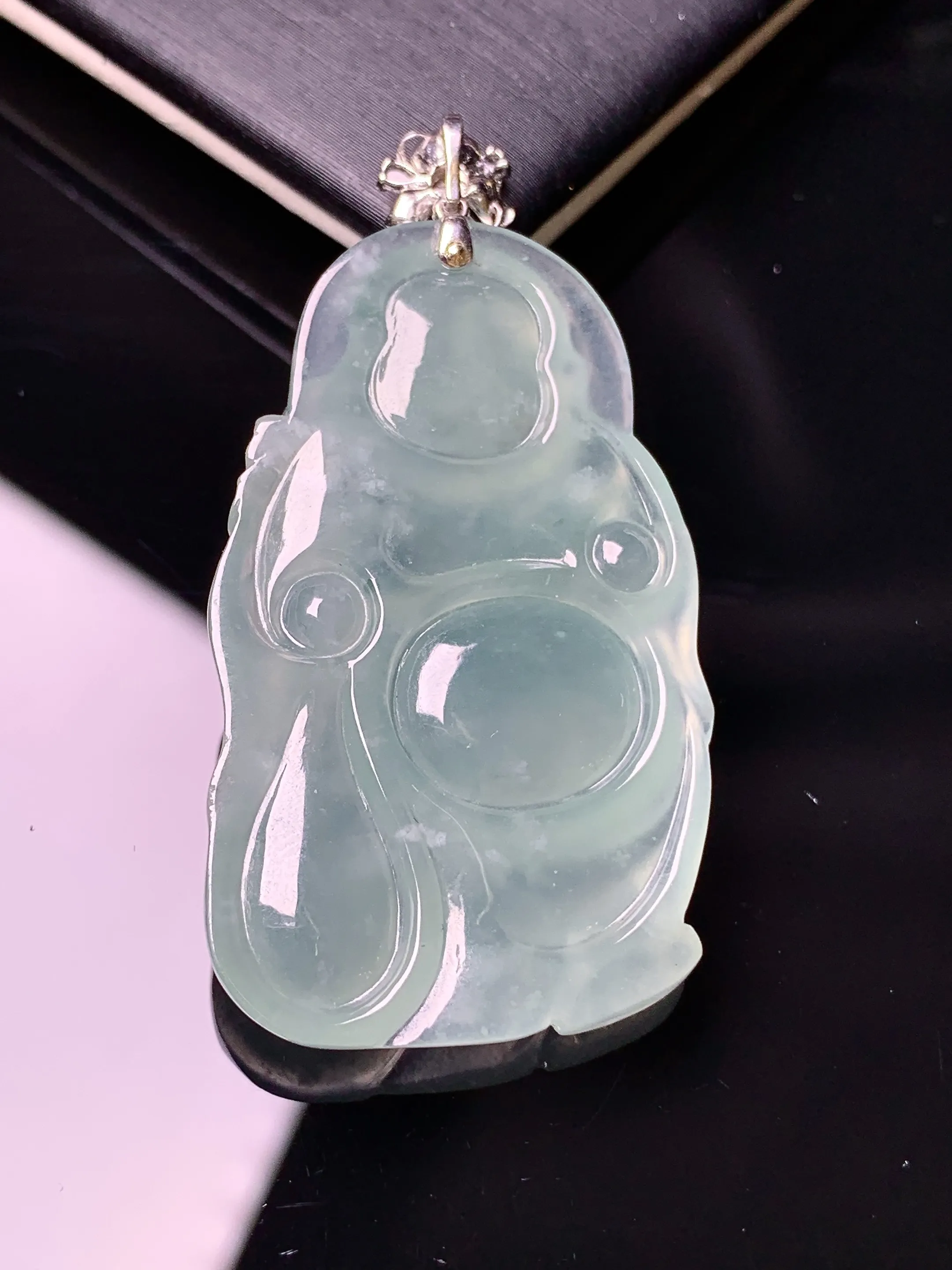 18k金镶嵌冰种佛公吊坠 玉质细腻 水润亮眼 色泽艳丽 整体尺寸48*24.5*5.8