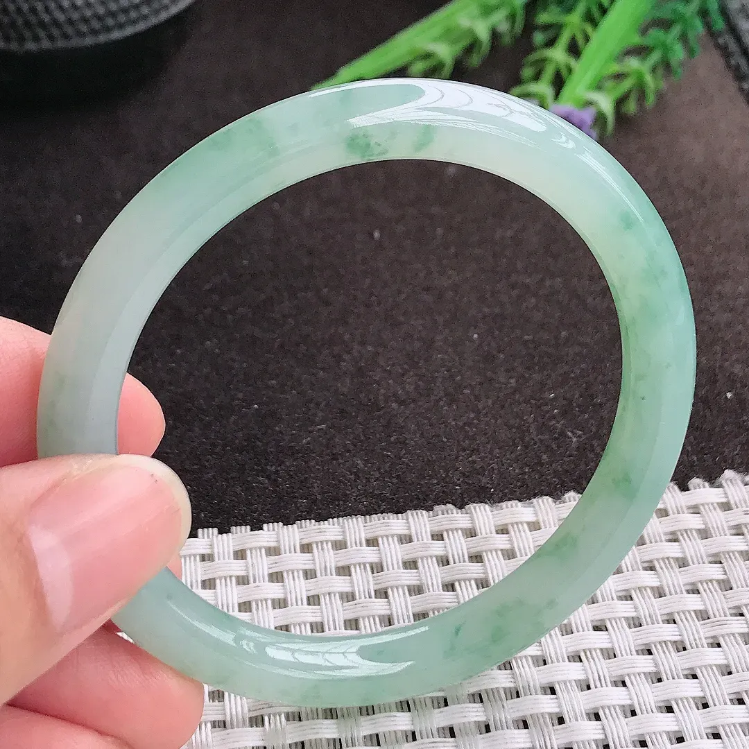 天然A货翡翠55/7.6/8老坑冰胶果冻冰飘花圆条手镯玉镯