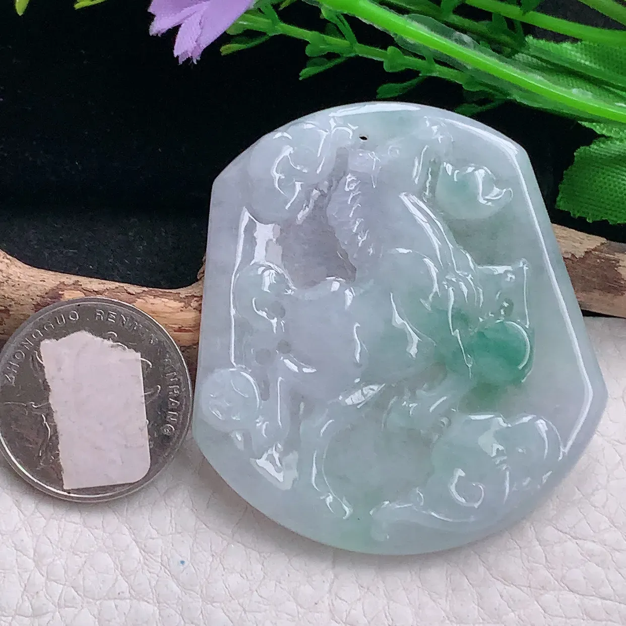 zen自然光56*51*5.3缅甸翡翠a货飘花马到功成 生肖马玉吊坠 玉挂件