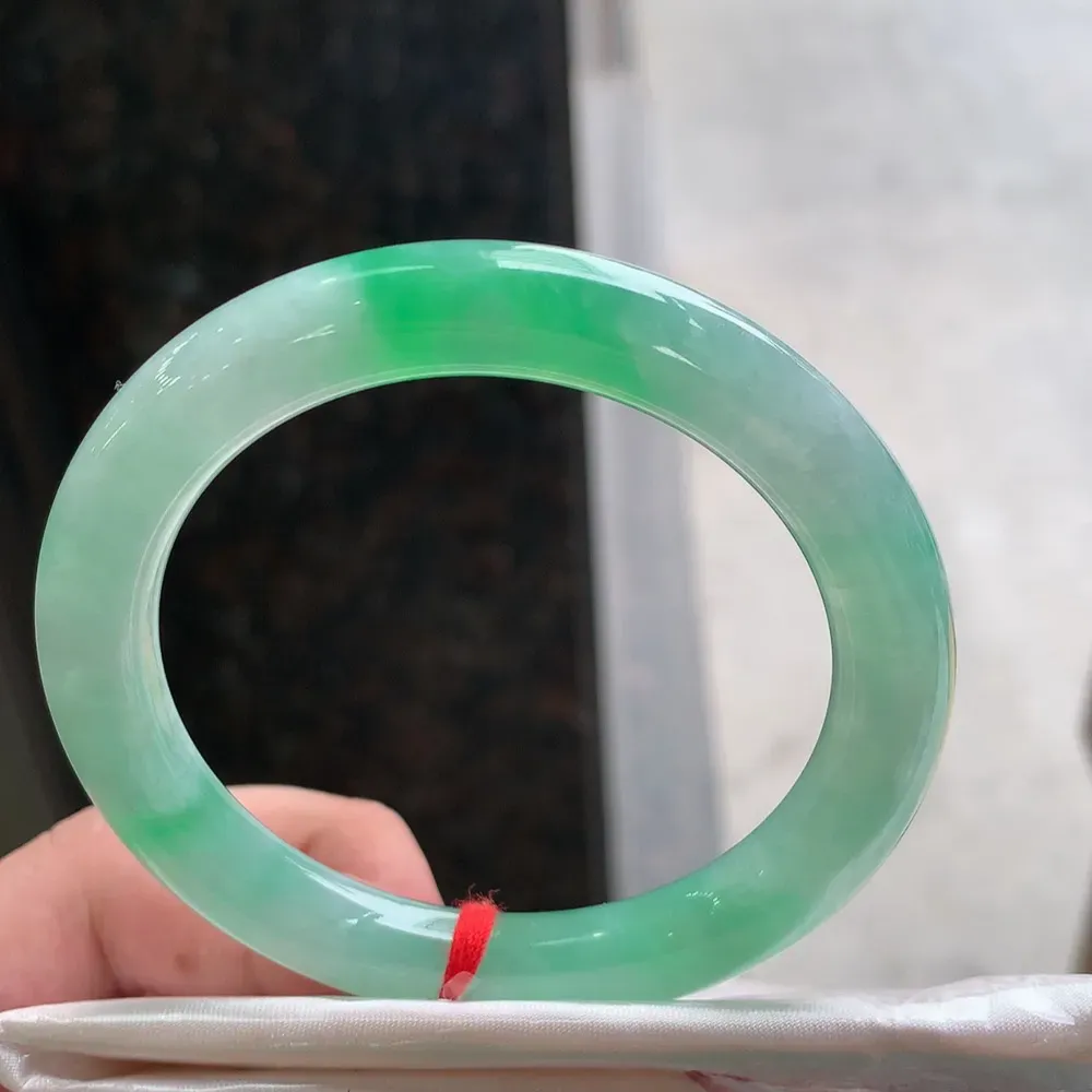 圆条冰阳绿 无瑕 尺寸:54.7/9.1 色好