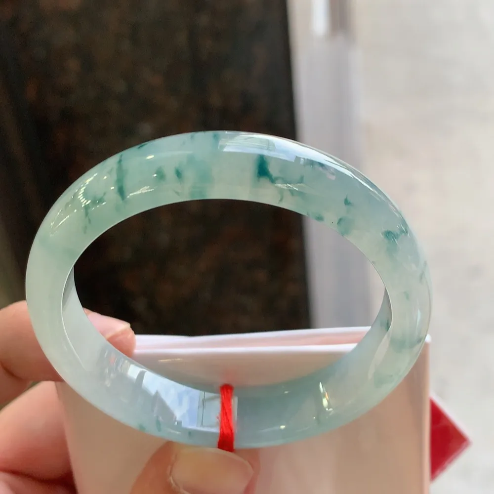 正圈冰飘花 无瑕 尺寸:53.6/12.7/7.3 花美