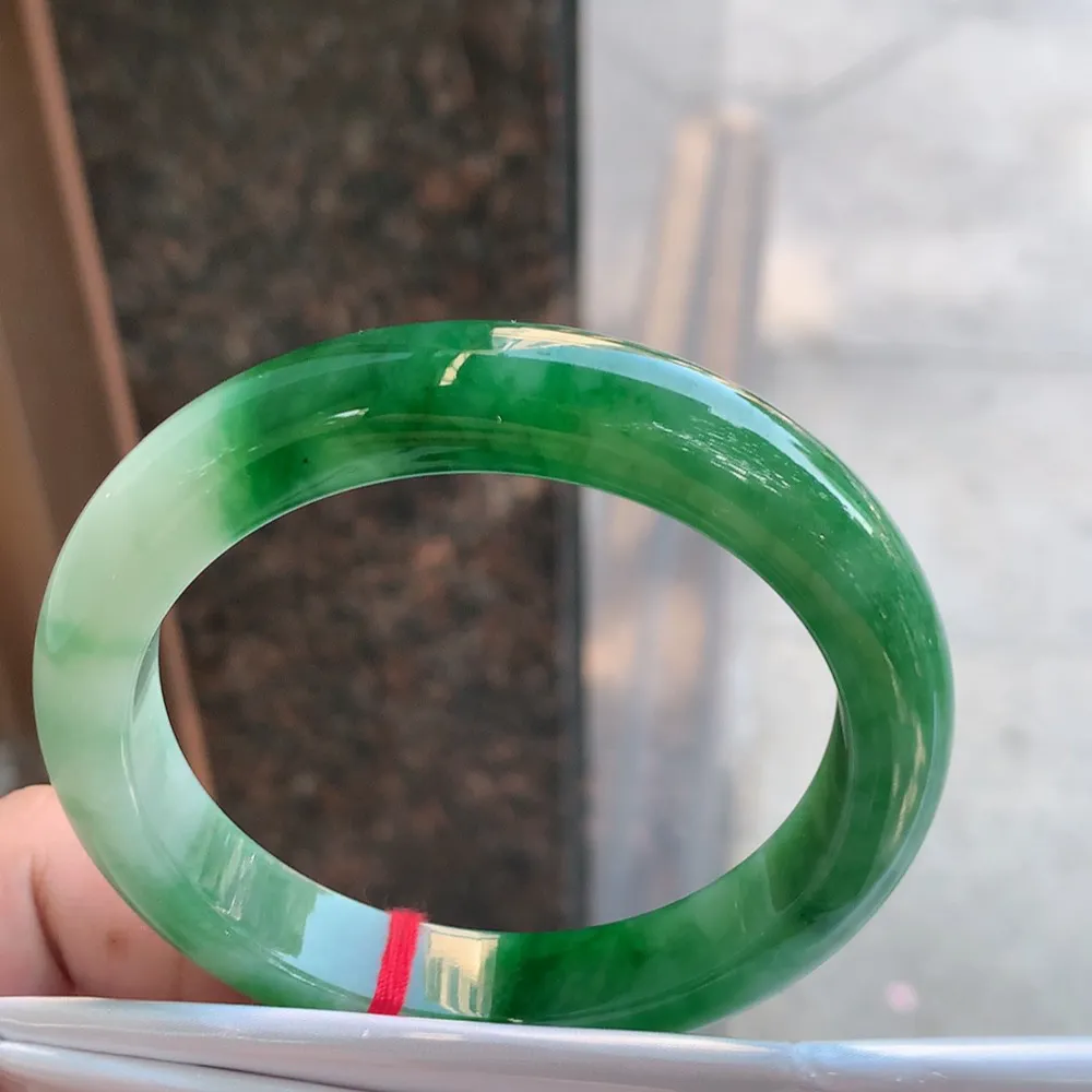 正圈一大节辣绿 无瑕 尺寸:60.1/12/9.1 色好