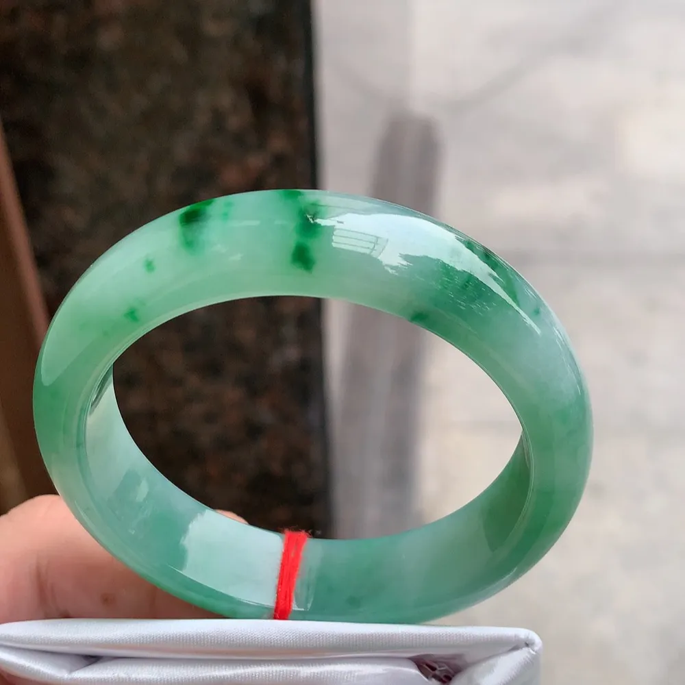 正圈冰糯辣绿 无瑕 尺寸:54.4/14.2/8.1 色好