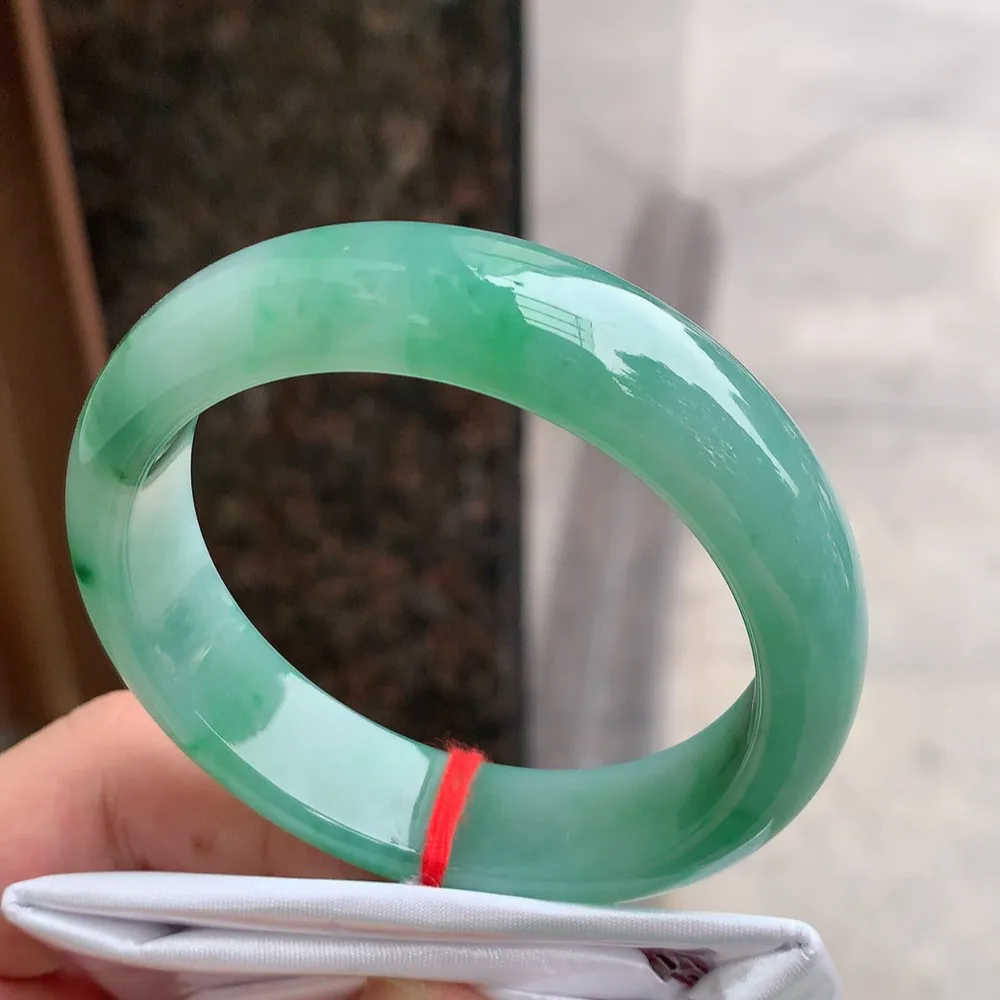 正圈冰糯辣绿 无瑕 尺寸:54.4/14.2/8.1 色好