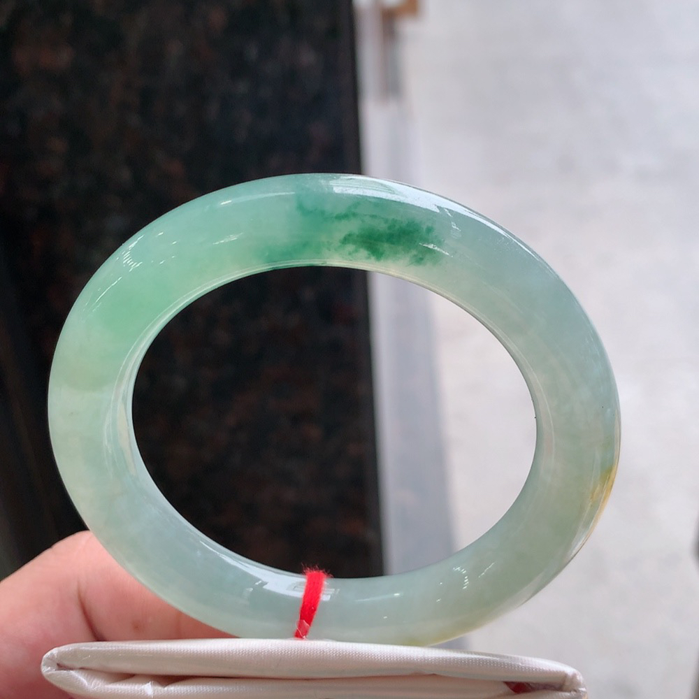 圆条冰黄翡飘花 无瑕 尺寸:57.1/11.1 种水好 花美