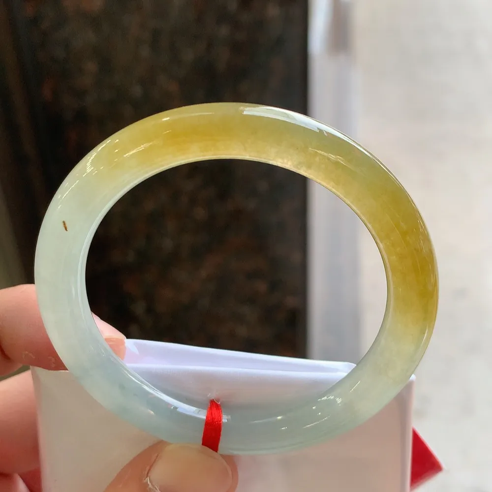 圆条高冰黄翡 无瑕 尺寸:52.6/8.4 种色兼备