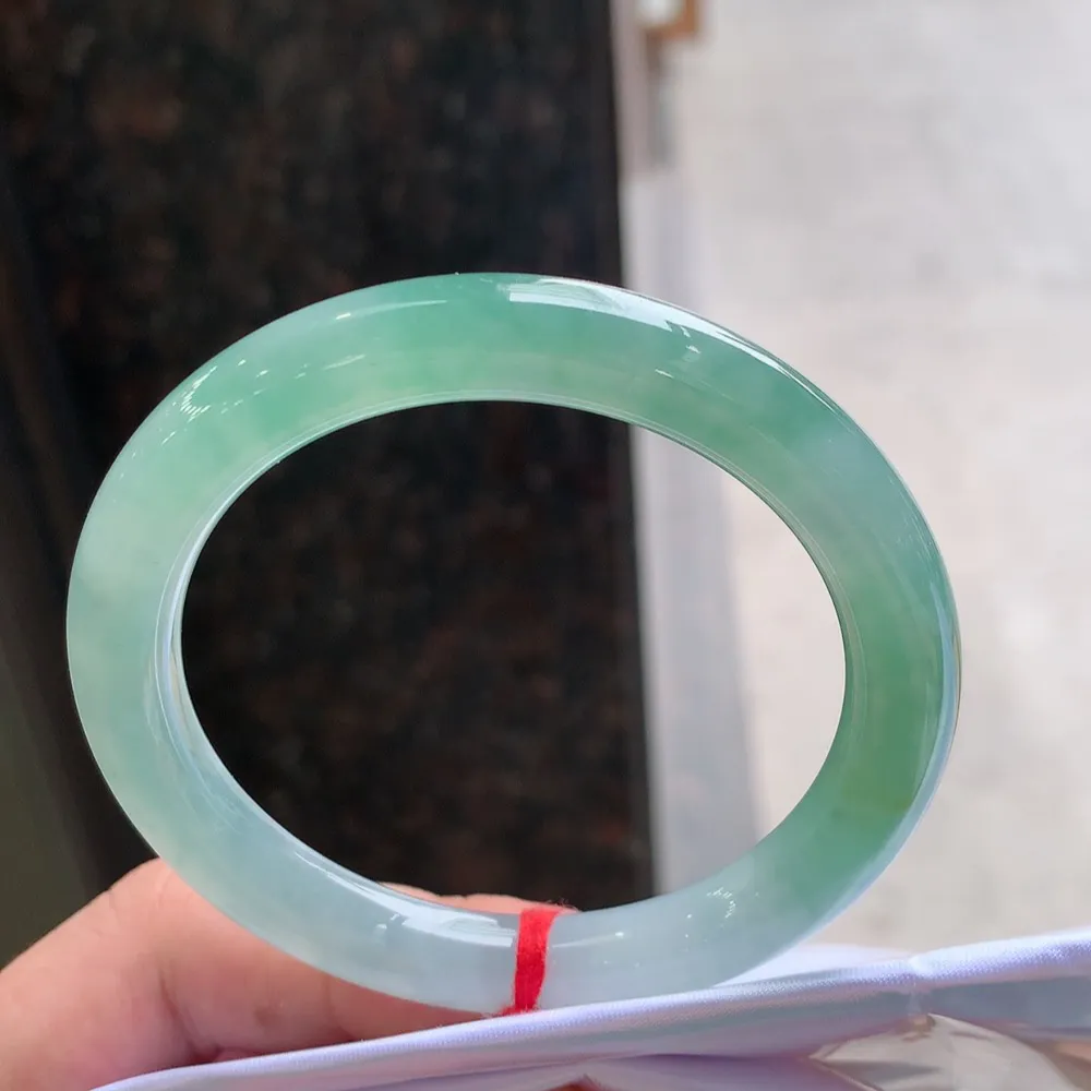 圆条冰绿 无瑕 尺寸:55.3/9 冰润