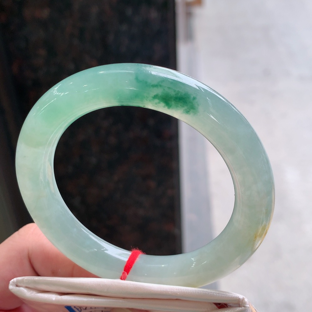 圆条冰黄翡飘花 无瑕 尺寸:57.1/11.1 种水好 花美