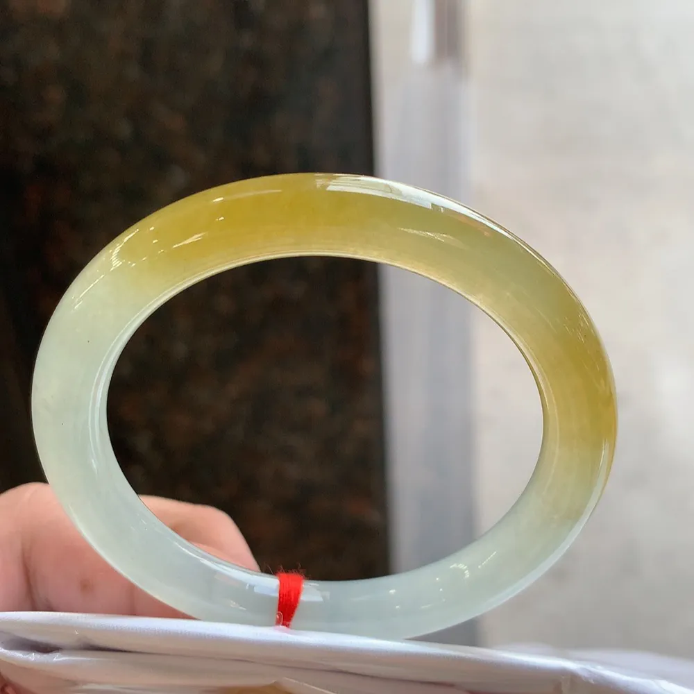 圆条高冰黄翡 无瑕 尺寸:52.6/8.4 种色兼备