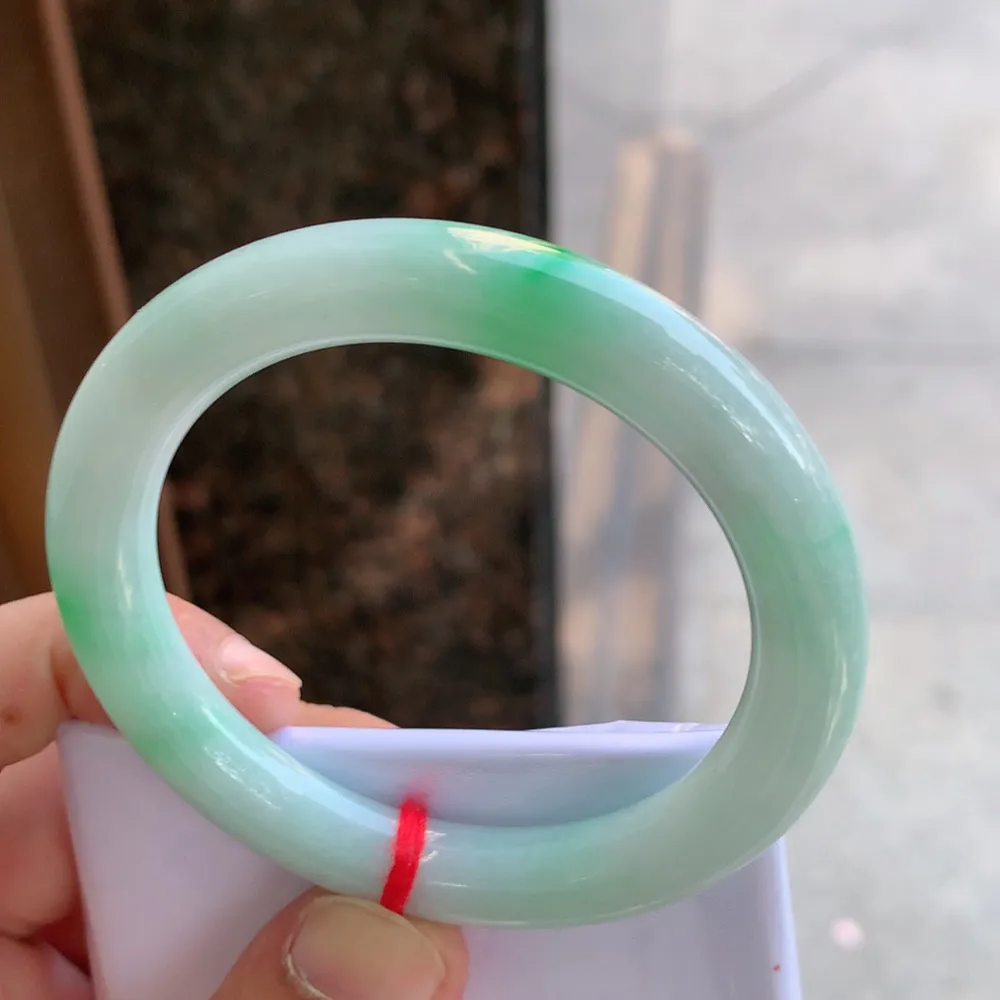 圆条冰糯阳绿 无瑕 尺寸:54.5/9.4 色好