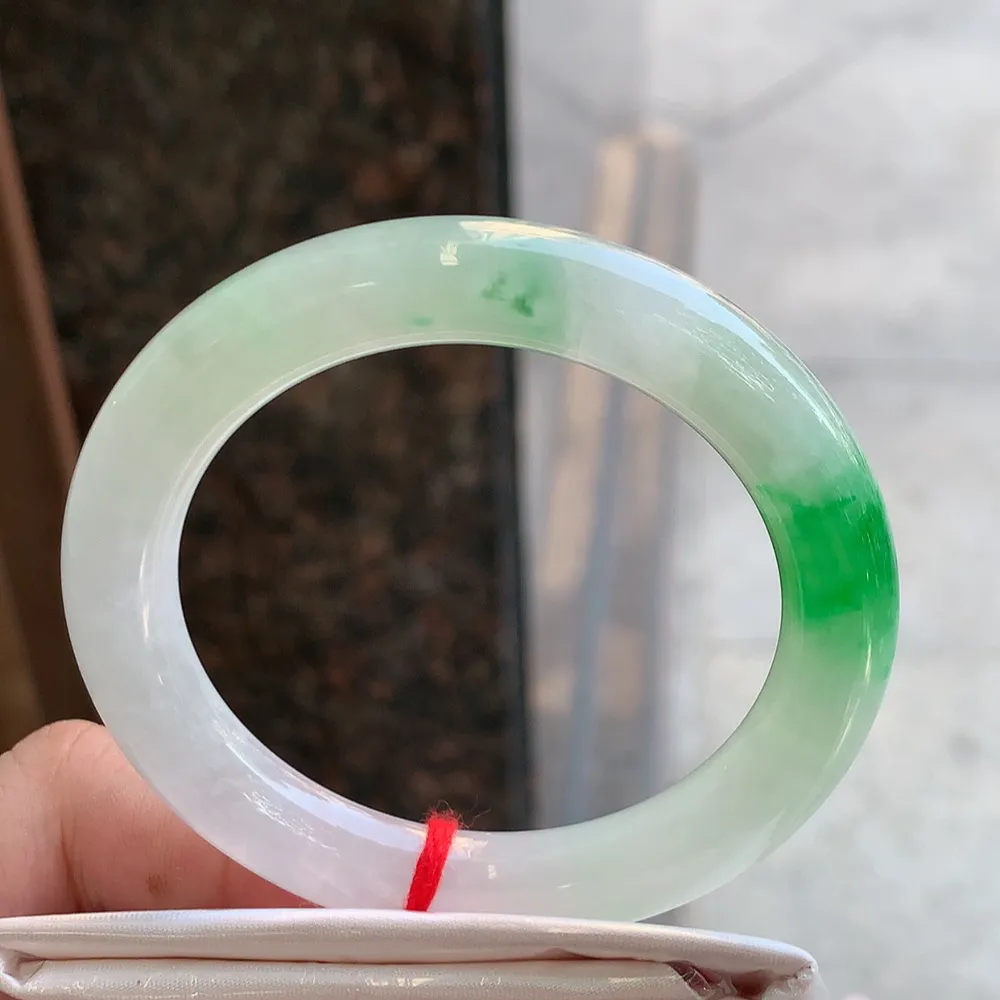 圆条冰糯阳绿 冰晶体线 尺寸:52.7/9.4/9.6 色好🥰🥰