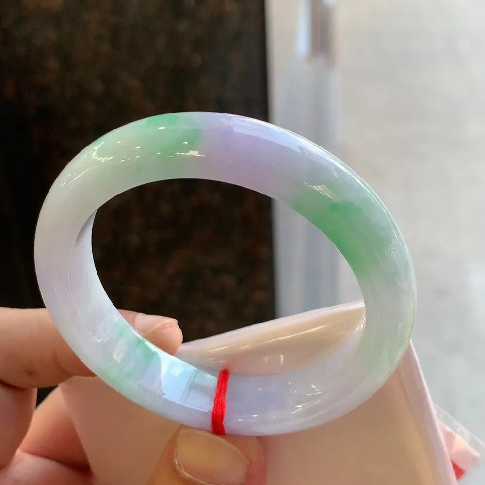 正圈冰糯春彩 无瑕 尺寸:52.4/12.4/8.4 色好