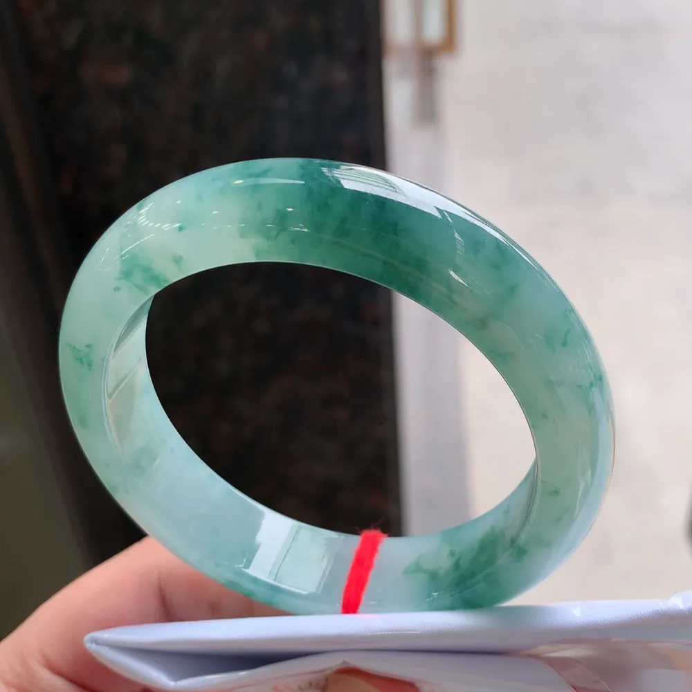 正圈冰飘花 无瑕 尺寸:60.1/14.5/9.5 花美