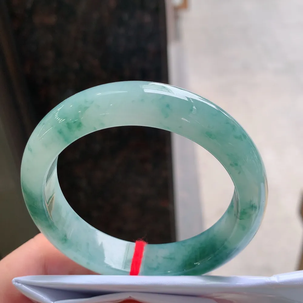 正圈冰飘花 无瑕 尺寸:60.1/14.5/9.5 花美