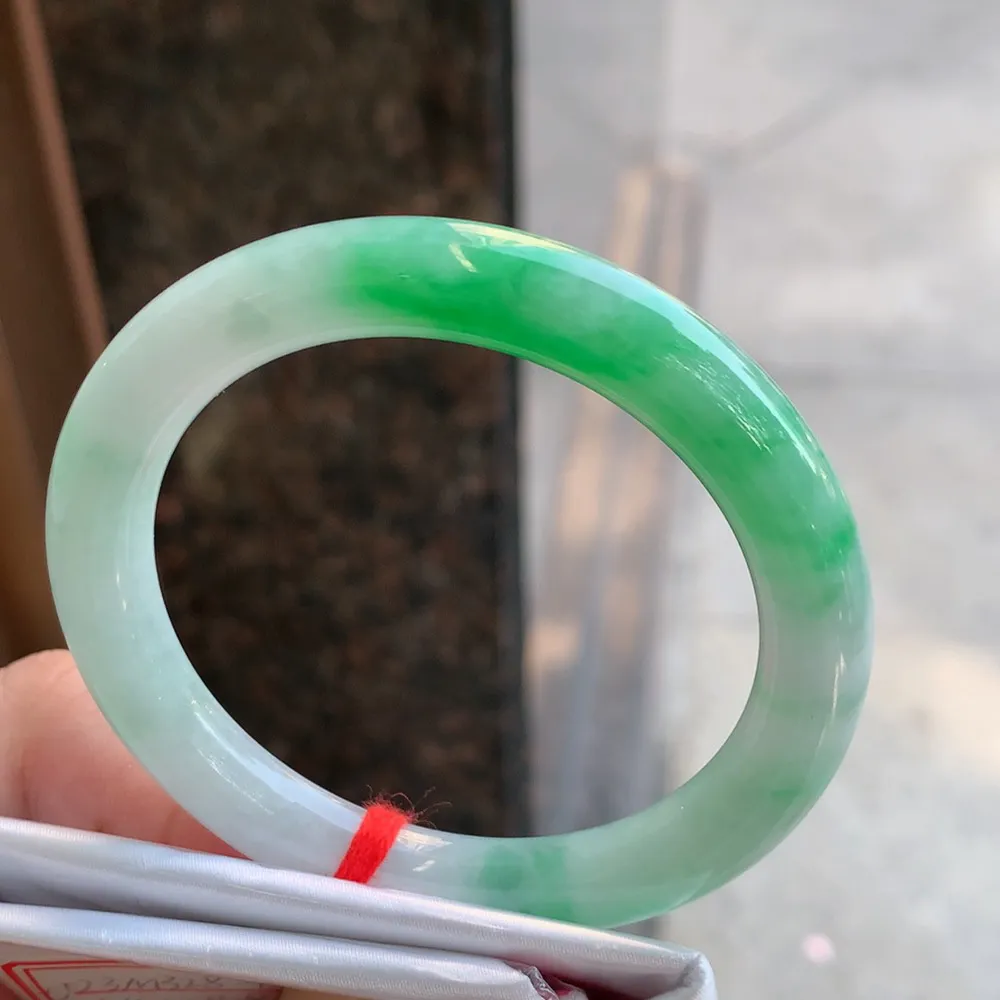 圆条冰糯翠绿 无瑕 尺寸:54.1/8.7 色好