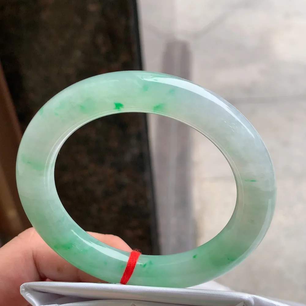 圆条冰糯阳绿 微细纹 尺寸:57.1/11.3 色好🥰🥰