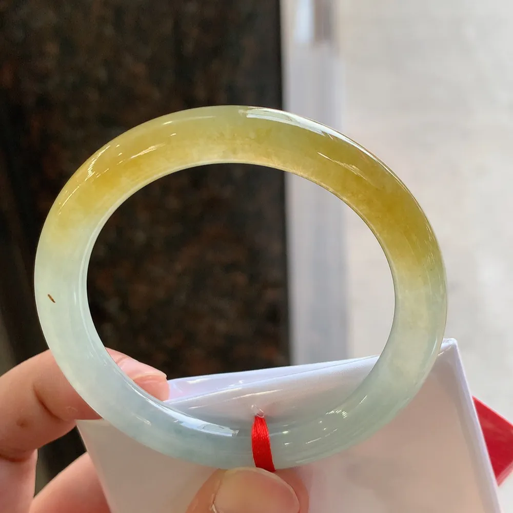 圆条高冰黄翡 无瑕 尺寸:52.6/8.4 种色兼备