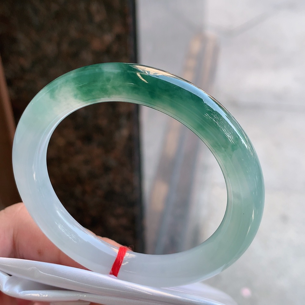 圆条冰飘花 无瑕 尺寸:53.1/9.5 花美