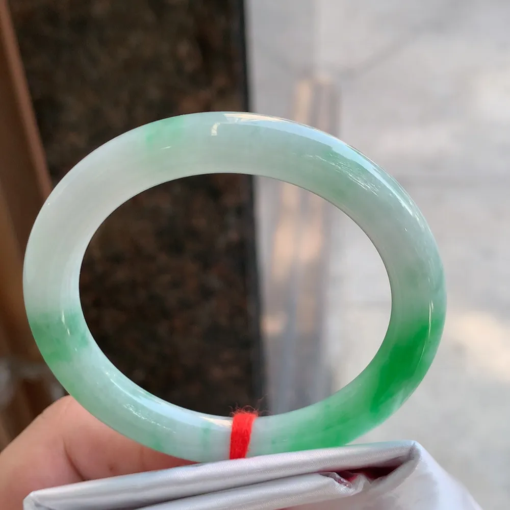 圆条冰糯翠绿 无瑕 尺寸:54.1/8.7 色好