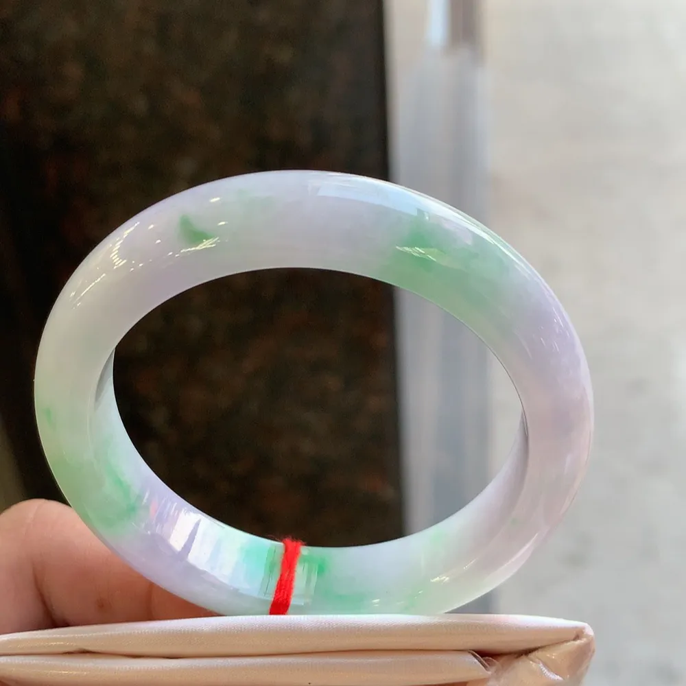 正圈冰糯春彩 无瑕 尺寸:52.4/12.4/8.4 色好