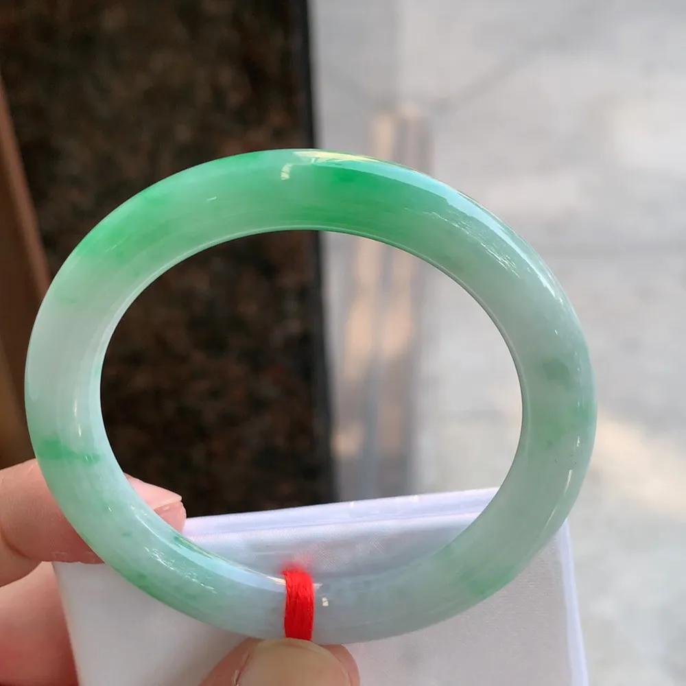 圆条冰糯翠绿 无瑕 尺寸:54.1/8.7 色好