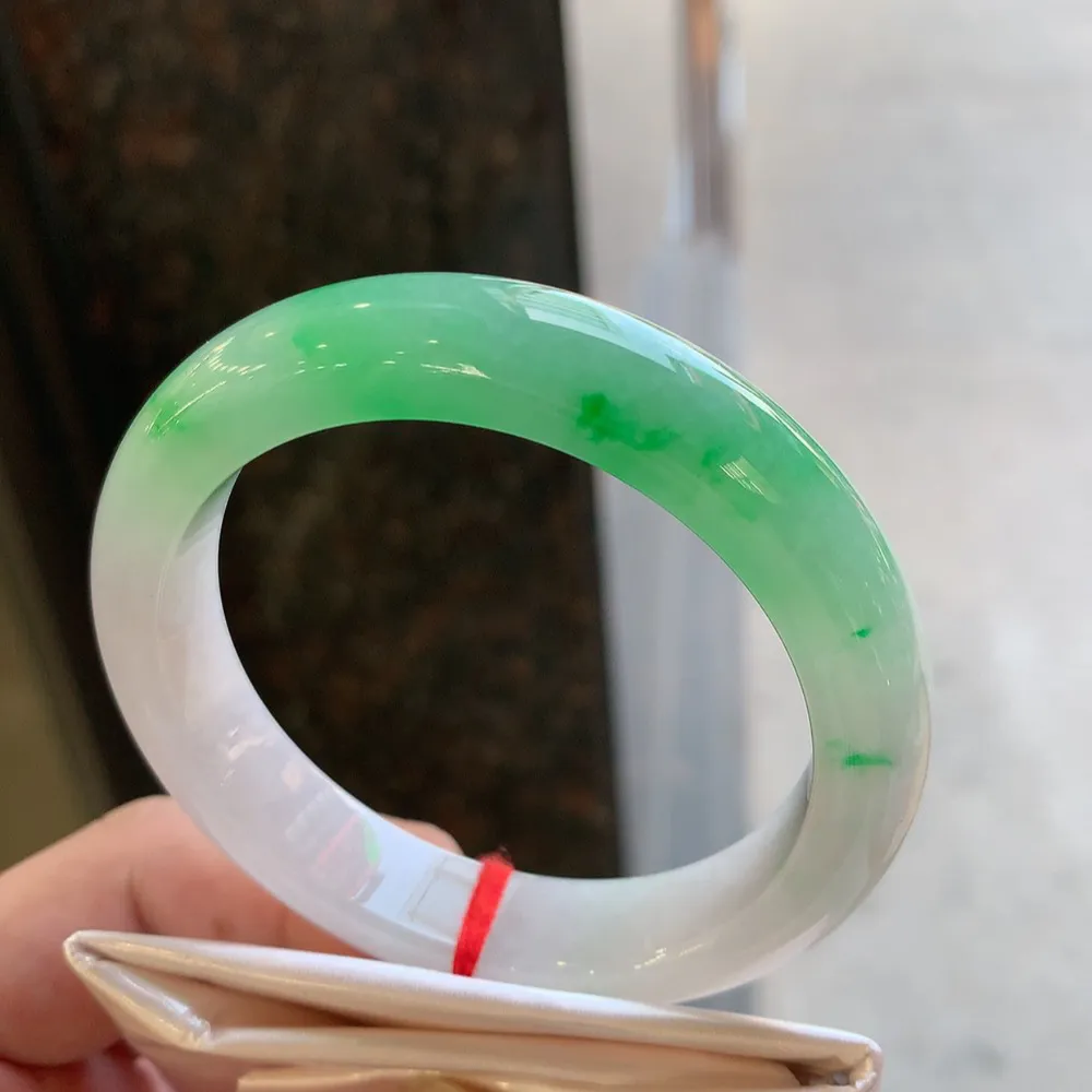 正圈冰阳绿淡淡紫 无瑕 尺寸:56.1/12.3/8.9 色好🥰🥰