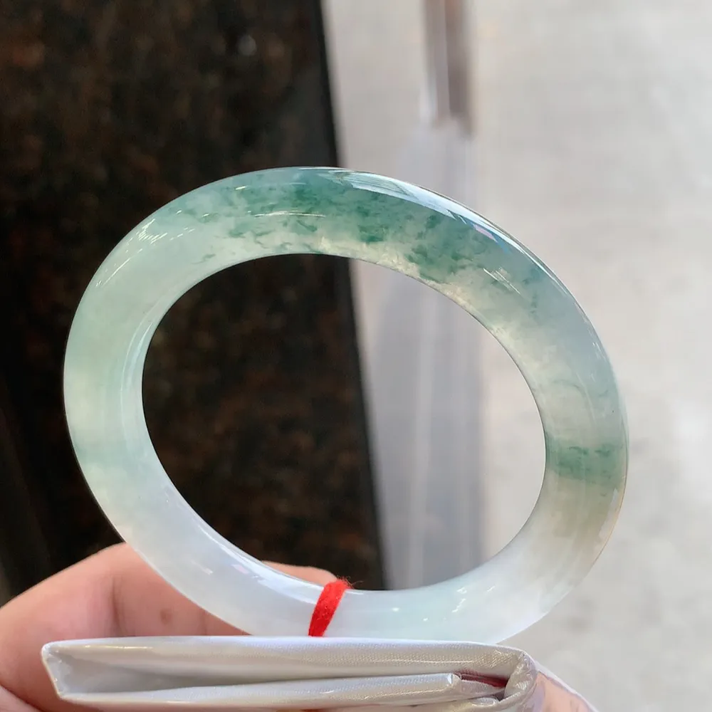 圆条高冰飘花 无瑕 尺寸:55.2/10.1 花美 种水好