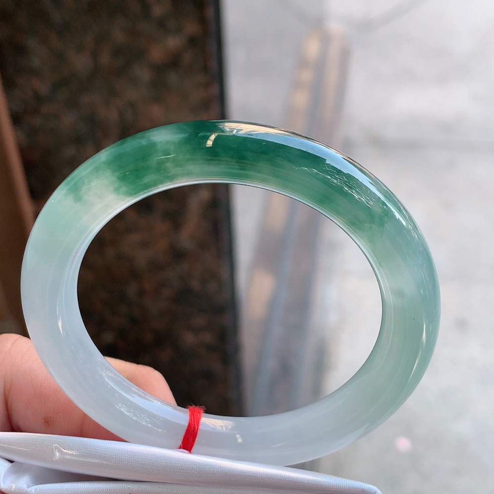 圆条冰飘花 无瑕 尺寸:53.1/9.5 花美