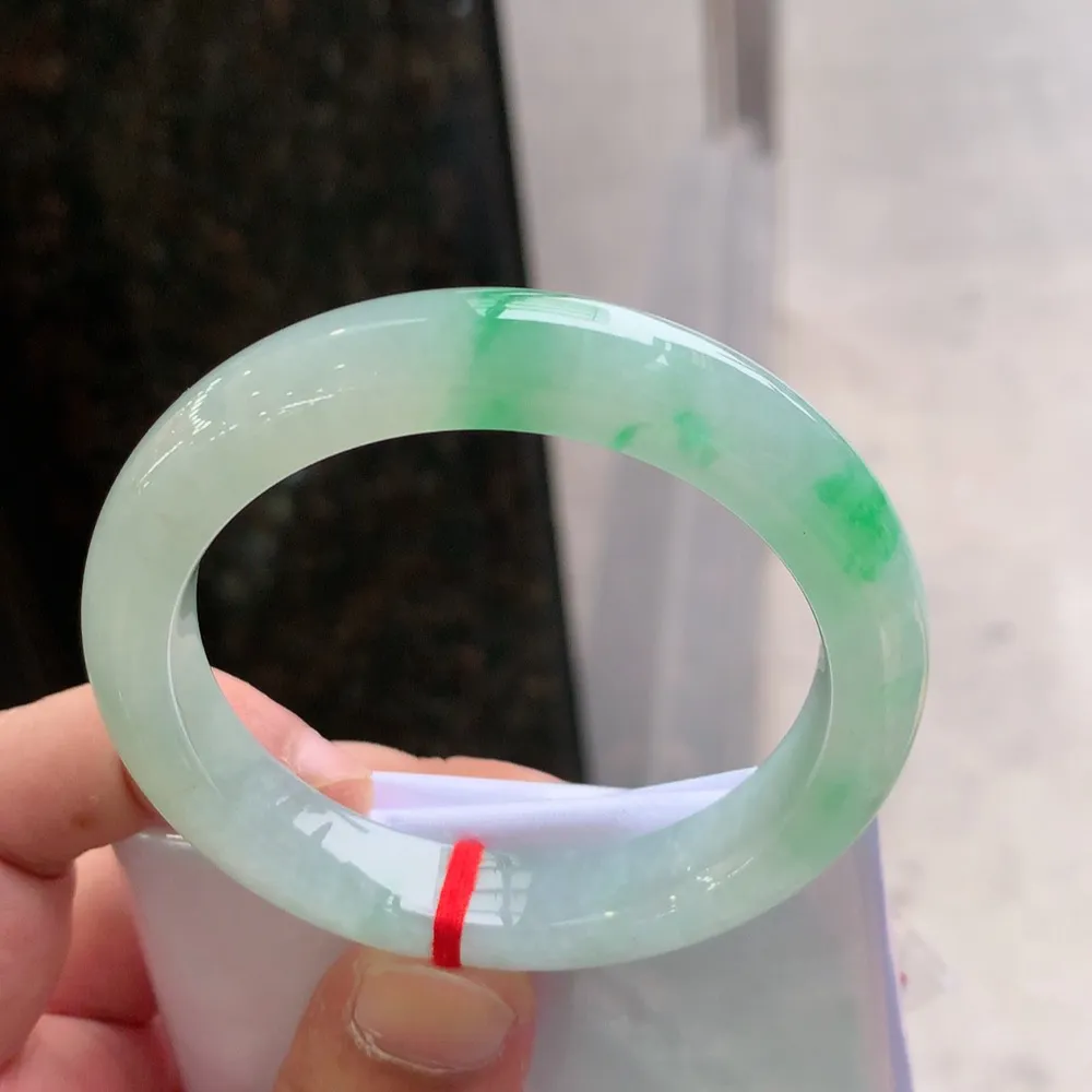 正圈冰阳绿 无瑕 尺寸:54.1/11.1/8.6 色好