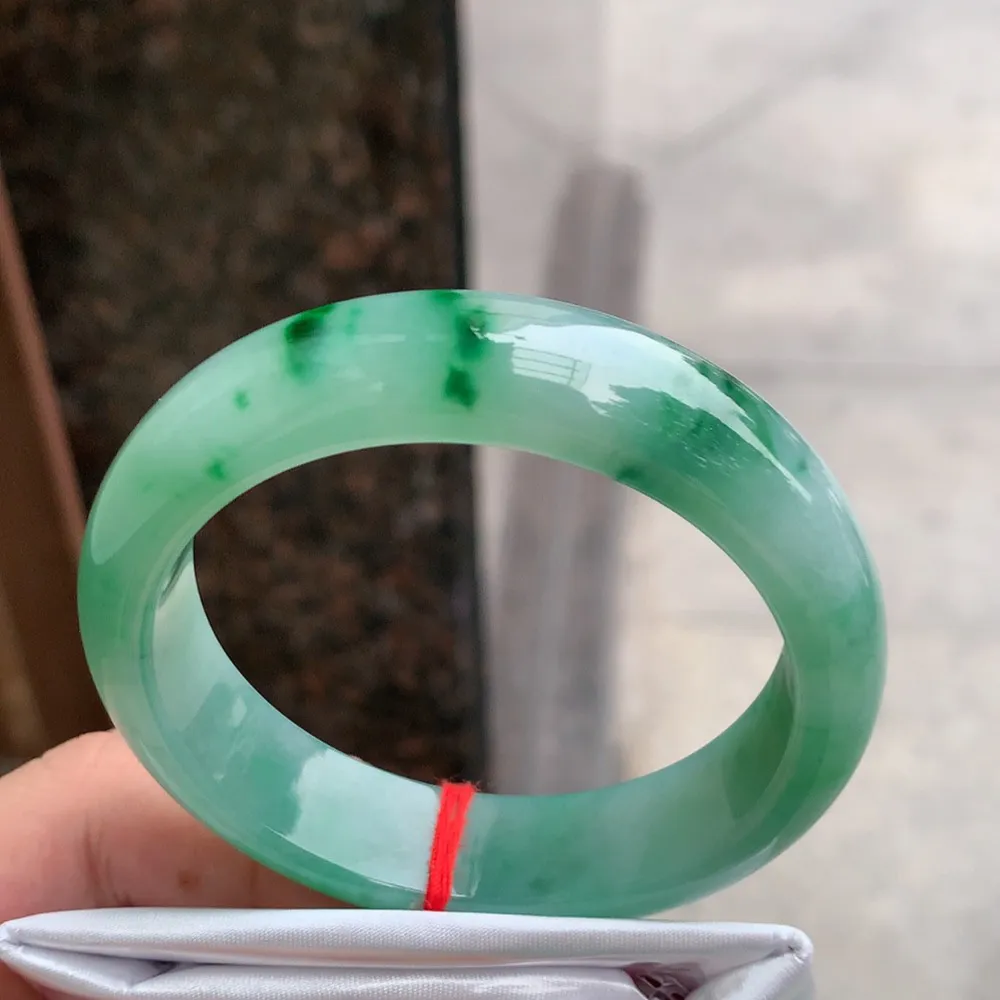 正圈冰糯辣绿 无瑕 尺寸:54.4/14.2/8.1 色好