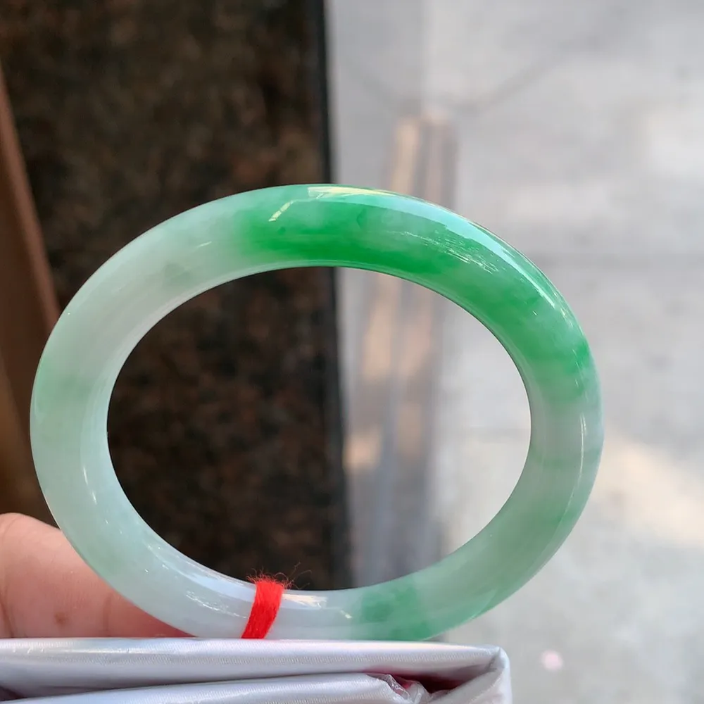 圆条冰糯翠绿 无瑕 尺寸:54.1/8.7 色好