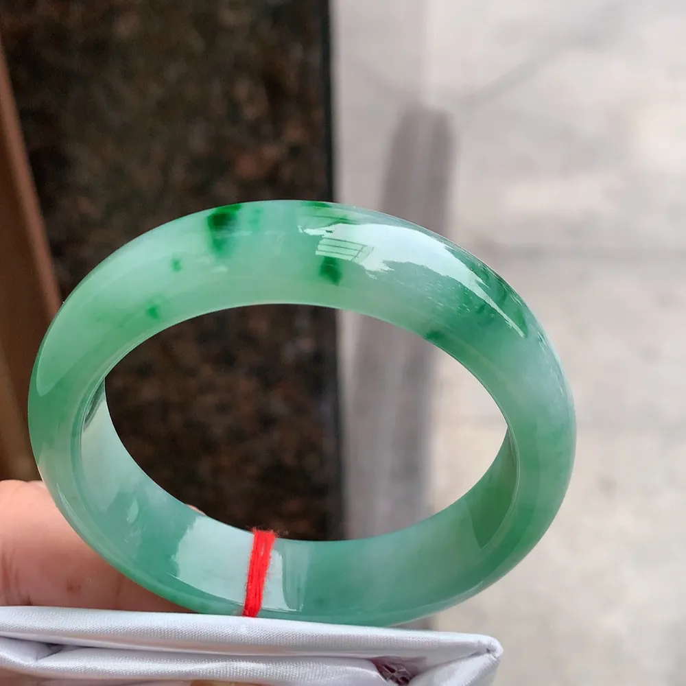 正圈冰糯辣绿 无瑕 尺寸:54.4/14.2/8.1 色好