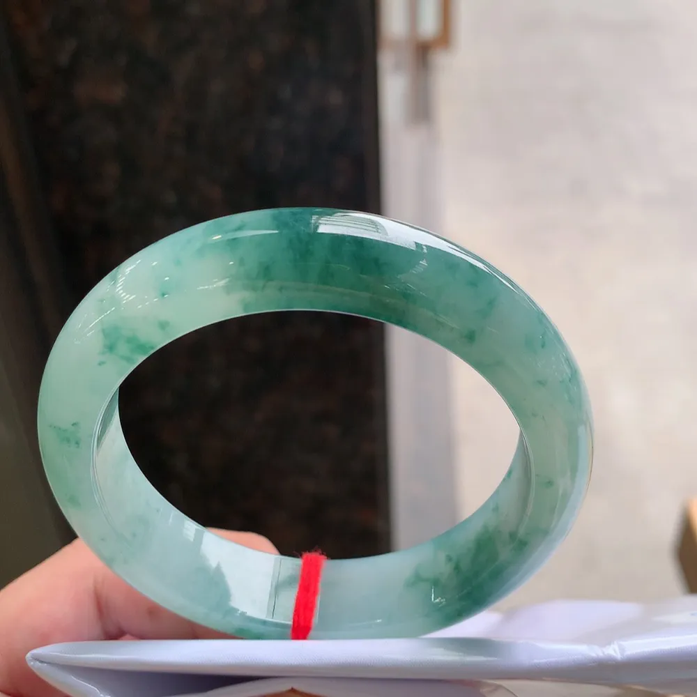 正圈冰飘花 无瑕 尺寸:60.1/14.5/9.5 花美