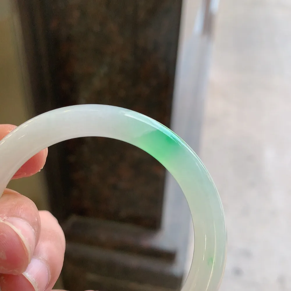 圆条冰阳绿 无瑕 尺寸:53.7/8.5 色好