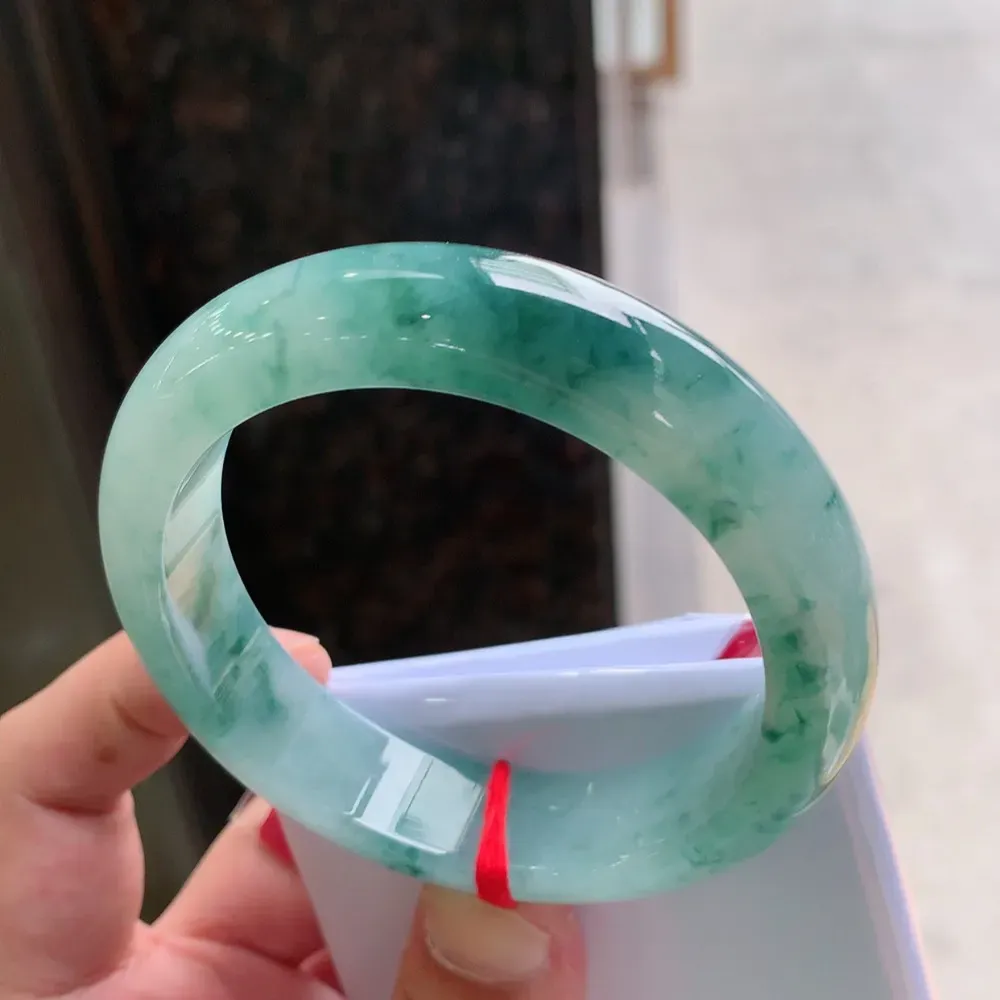 正圈冰飘花 无瑕 尺寸:60.1/14.5/9.5 花美