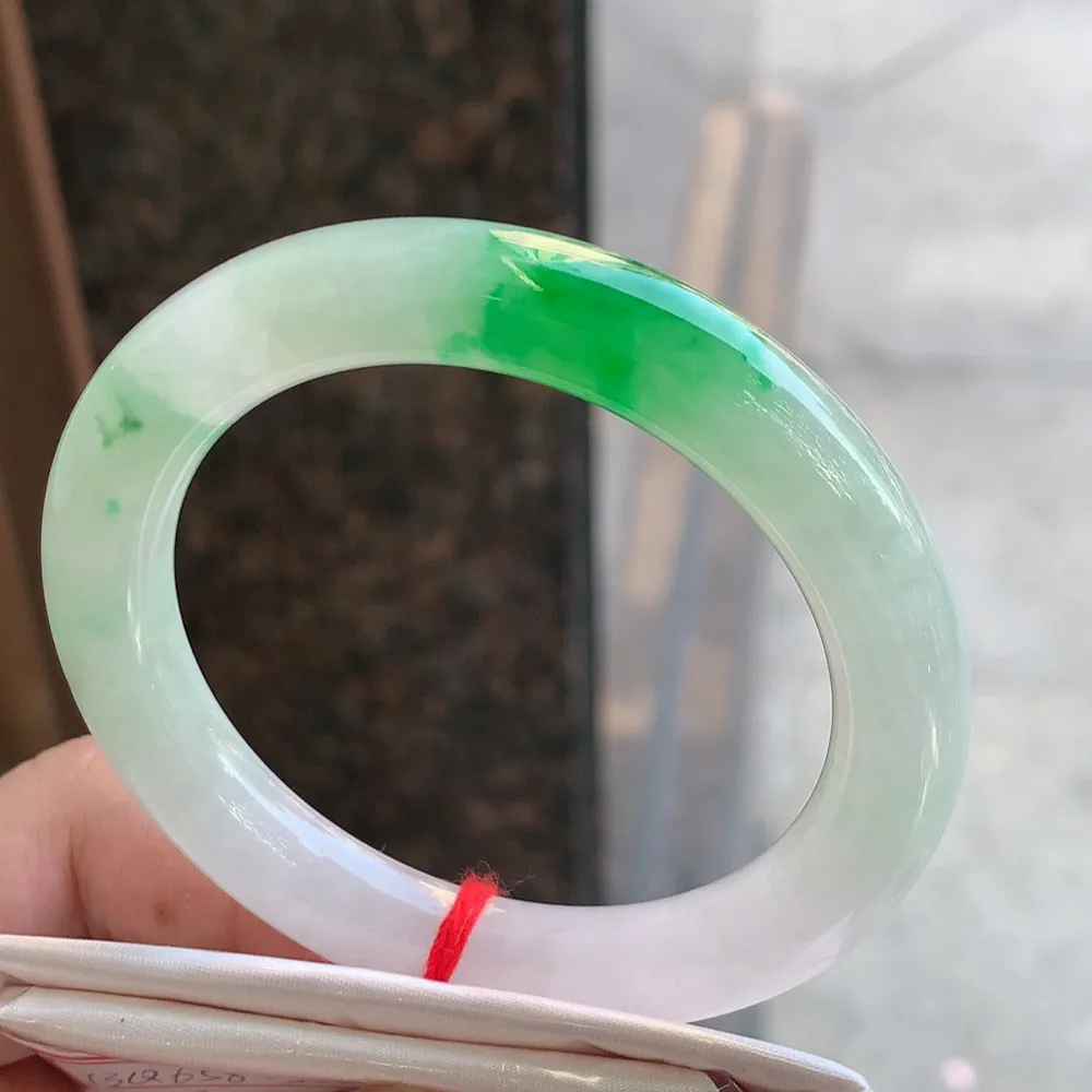 圆条冰糯阳绿 冰晶体线 尺寸:52.7/9.4/9.6 色好🥰🥰