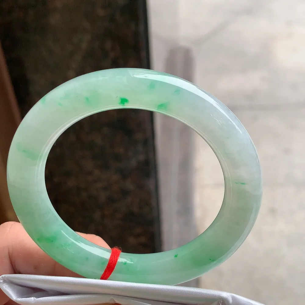 圆条冰糯阳绿 微细纹 尺寸:57.1/11.3 色好🥰🥰